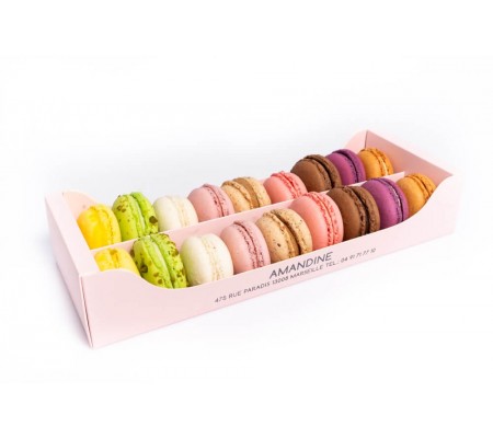 Coffret de macarons by Amandine Pâtisserie